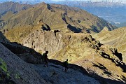 76 Scendiamo la facile placchetta rocciosa